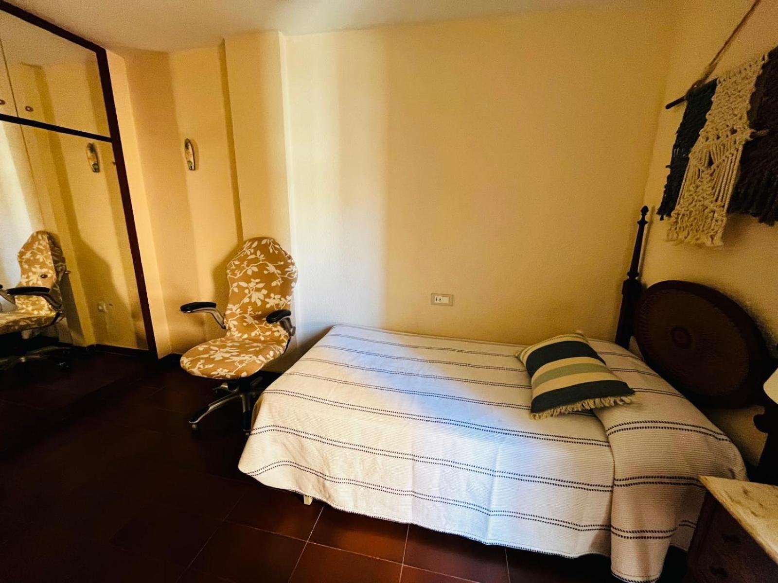 Acogedor Y Amplio Apartamento Familiar A Pie De Playa Calafell Bagian luar foto