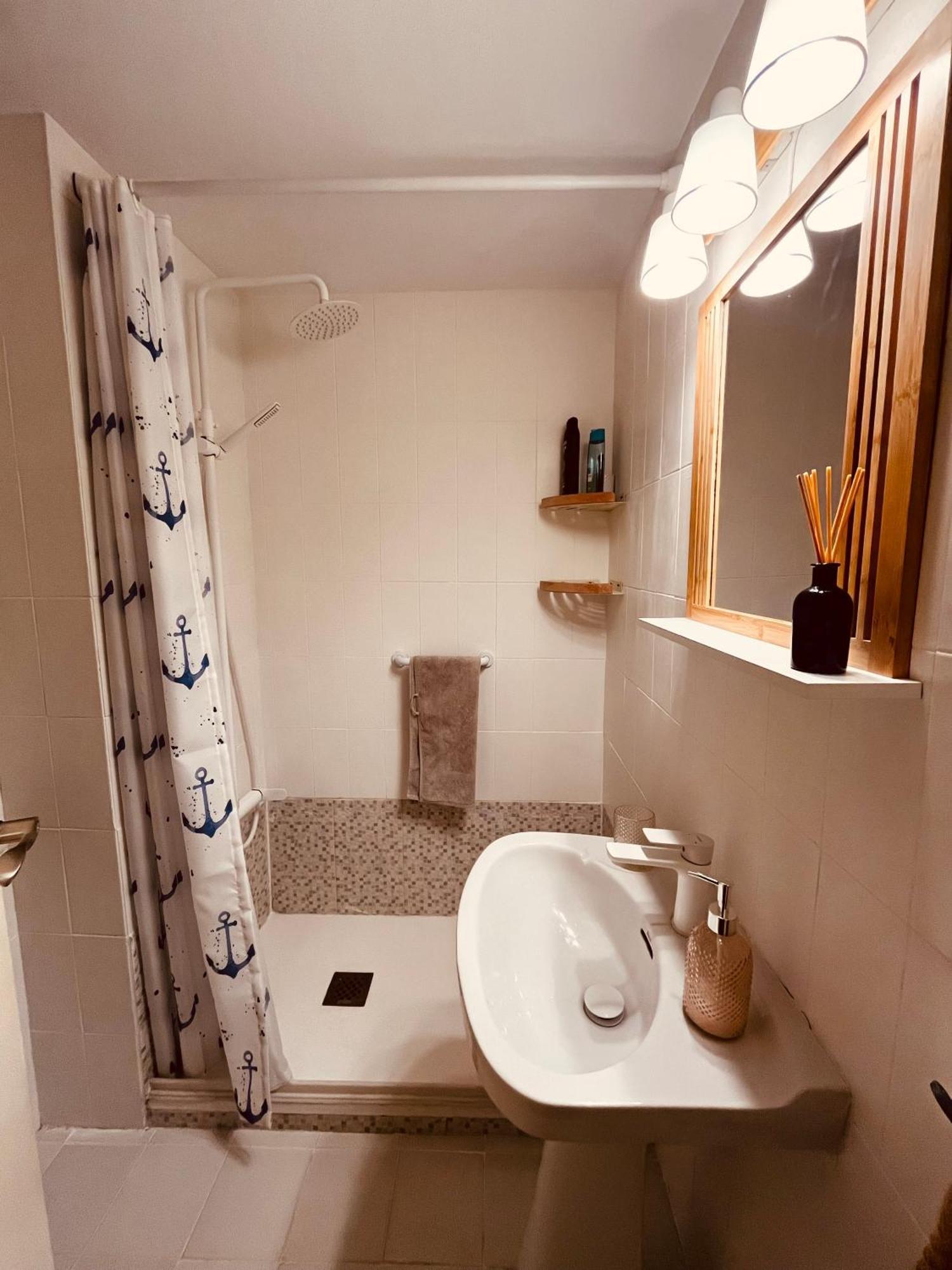 Acogedor Y Amplio Apartamento Familiar A Pie De Playa Calafell Bagian luar foto