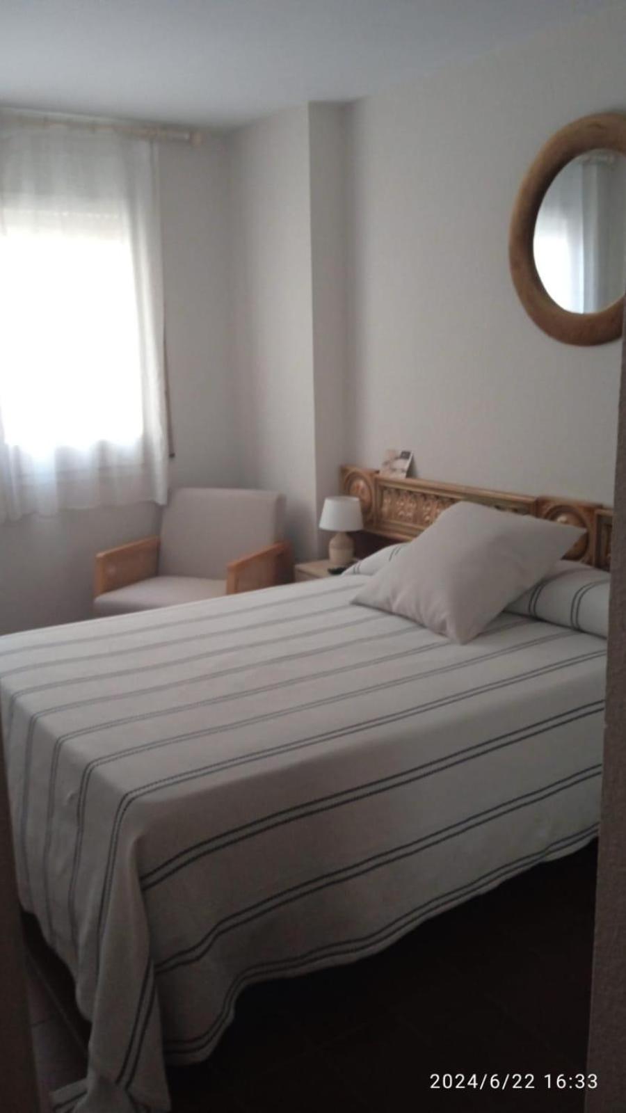 Acogedor Y Amplio Apartamento Familiar A Pie De Playa Calafell Bagian luar foto